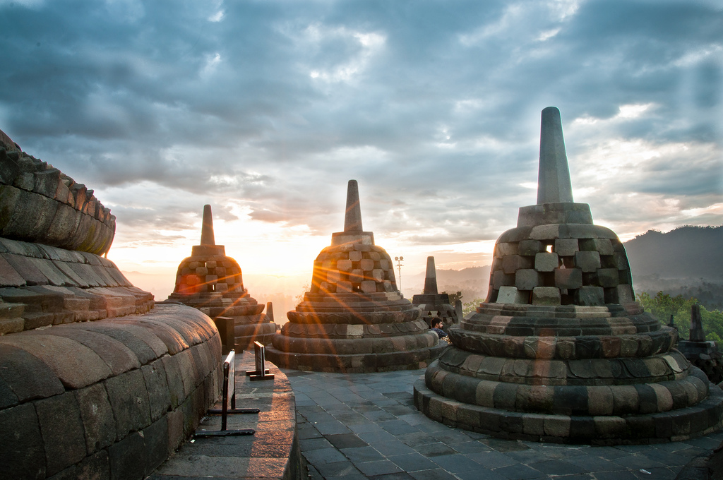 Quần thể Borobudur đã được UNESCO công nhận là di sản thế giới năm 1991. Đây không chỉ là một kỳ quan đáng ngưỡng mộ của Indonesia, mà còn là một trong những công trình nghệ thuật kiến trúc vĩ đại và giá trị nhất của thế giới Phật giáo và của cả nhân loại. Ảnh: Justine Hong